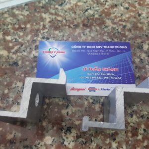 Pass nhôm kẹp pin