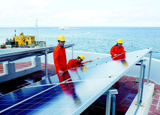 EVNSPC hỗ trợ phát triển năng lượng điện tái tạo - Ảnh 1. EVNSPC hỗ trợ phát triển năng lượng điện tái tạo - Ảnh 1.